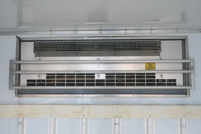 中古トラック いすゞ冷凍バン #8