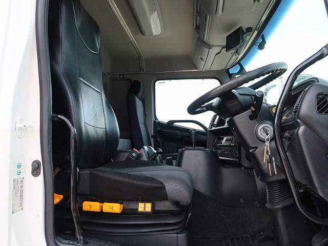 中古トラック 日野冷凍バン #12