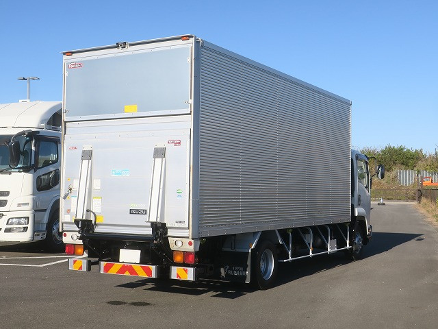 中古トラック いすゞアルミバン ＃3