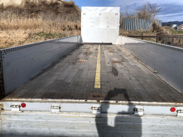 中古トラック UDトラックス平ボディアルミブロック ＃8