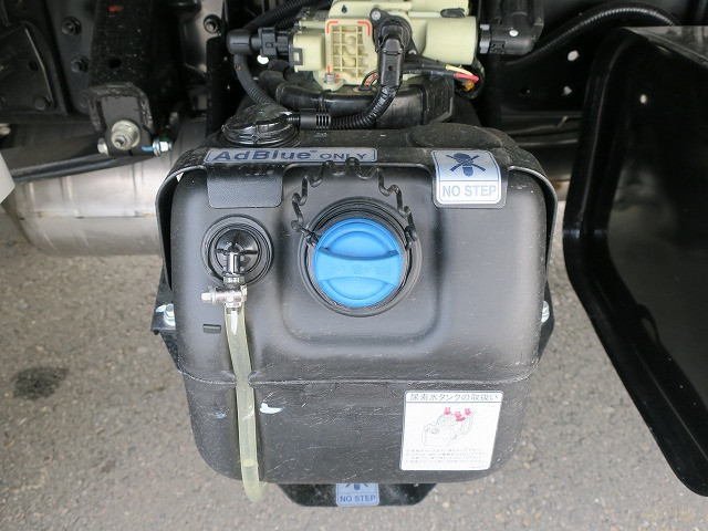 中古トラック 三菱ふそう冷凍バン #11