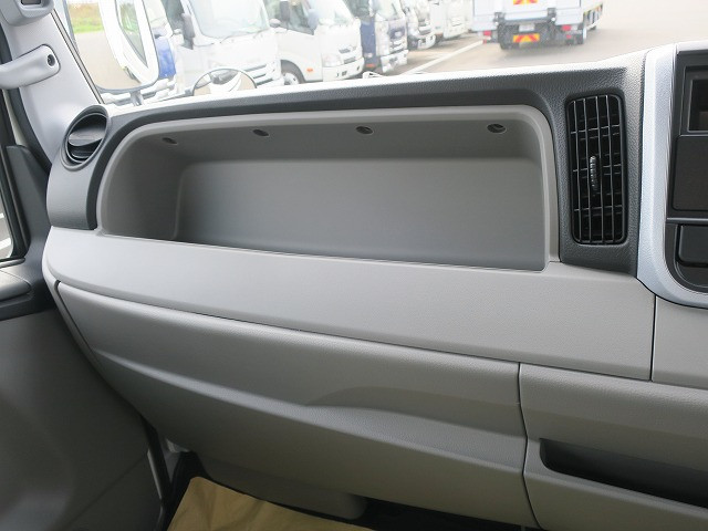 中古トラック 三菱ふそう冷凍バン ＃15