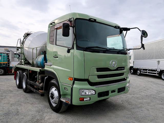 中古トラック UDトラックスコンクリートミキサー車 ＃2