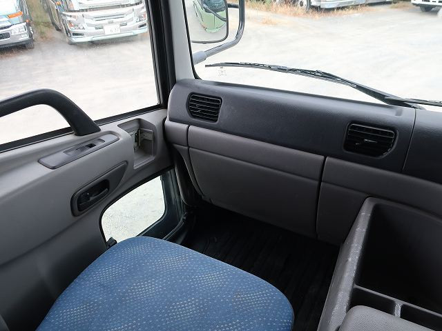 中古トラック UDトラックスコンクリートミキサー車 ＃16