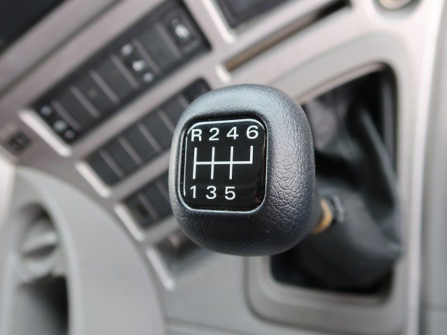 中古トラック UDトラックスコンクリートミキサー車 ＃19