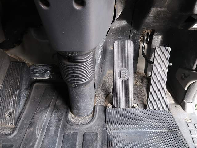 中古トラック UDトラックスコンクリートミキサー車 ＃22