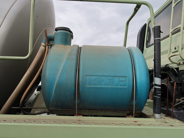 中古トラック UDトラックスコンクリートミキサー車 ＃8