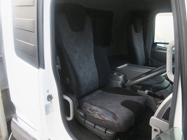 中古トラック UDトラックス平ボディアルミブロック #13