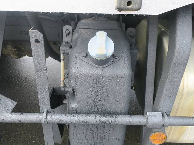 中古トラック 三菱ふそうクレーン付平ボディ #13