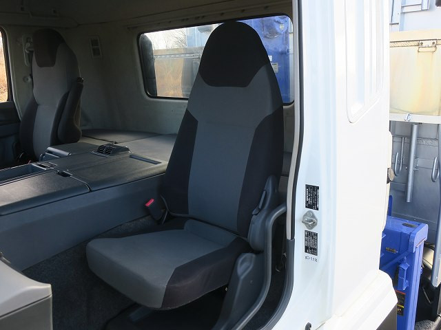 中古トラック 三菱ふそうクレーン付平ボディ ＃22