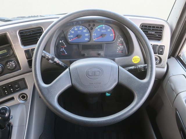 中古トラック UDトラックストラクタヘッド #17