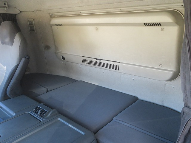 中古トラック 三菱ふそうクレーン付平ボディ ＃23