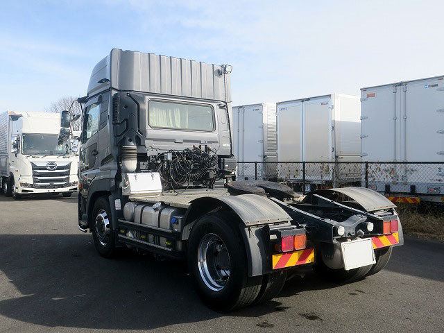 中古トラック UDトラックストラクタヘッド ＃4