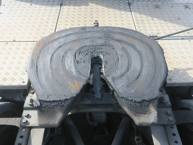 中古トラック UDトラックストラクタヘッド ＃9