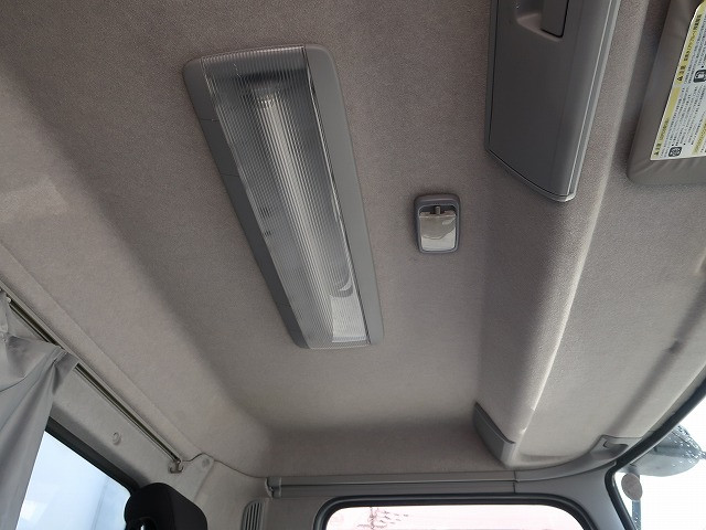 中古トラック UDトラックスアルミウィング #24