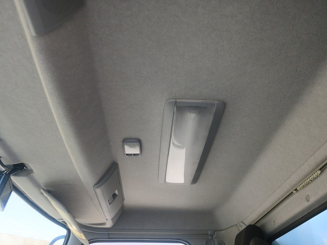 中古トラック UDトラックスアルミウィング #24