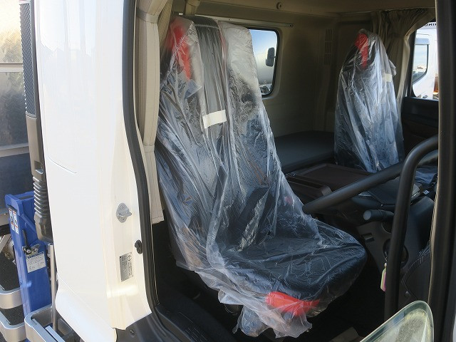 中古トラック 日野クレーン付平ボディ ＃16