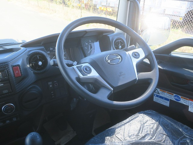 中古トラック 日野クレーン付平ボディ ＃18