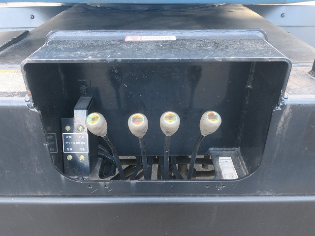 中古トラック いすゞ高所作業車 ＃9