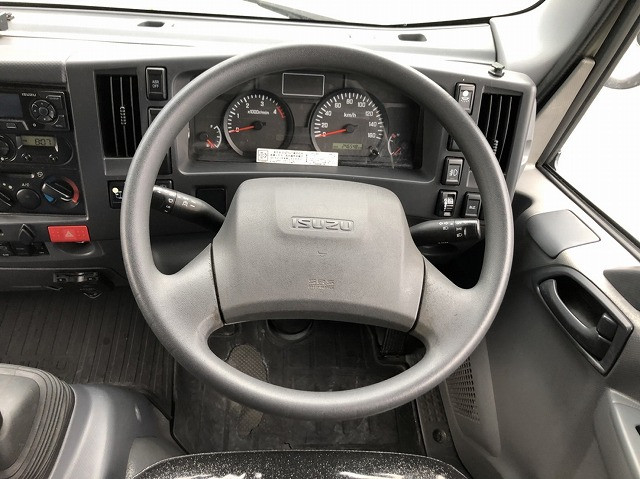 中古トラック いすゞ冷凍バン ＃18