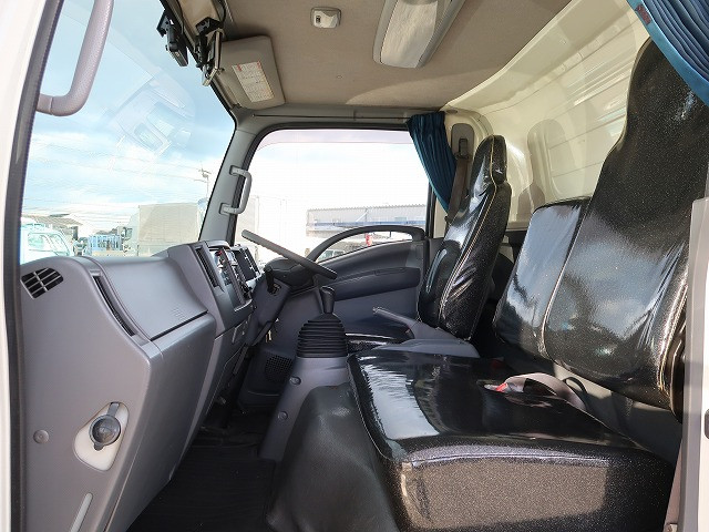 中古トラック いすゞ冷凍バン #23