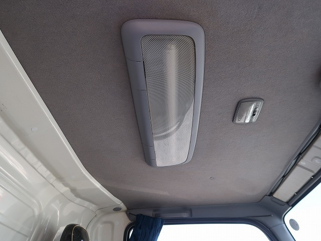 中古トラック いすゞ冷凍バン #24