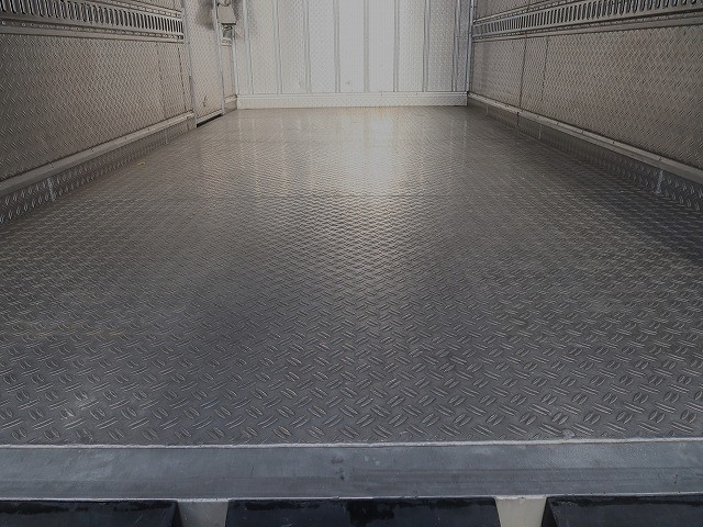 中古トラック いすゞ冷凍バン #6