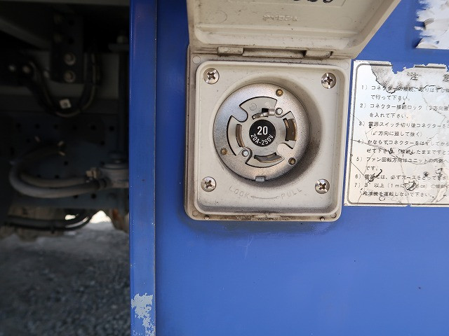 中古トラック いすゞ冷凍バン ＃10