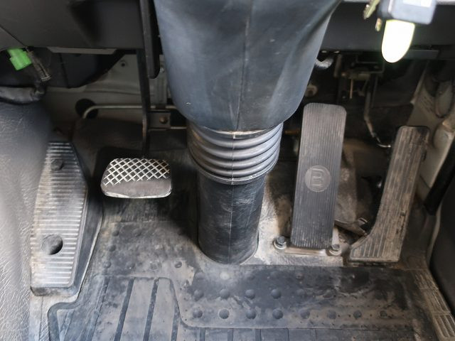 中古トラック いすゞコンクリートミキサー車 ＃21