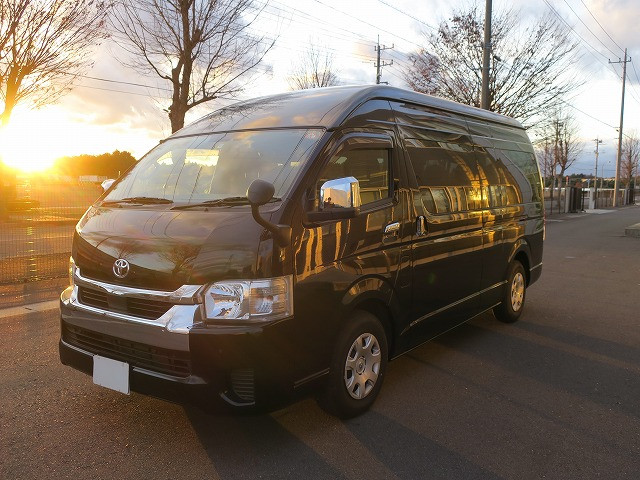中古車 トヨタ ハイエースワゴン グランドキャビン