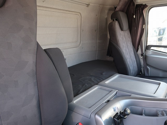 中古トラック UDトラックスアルミウィング ＃24