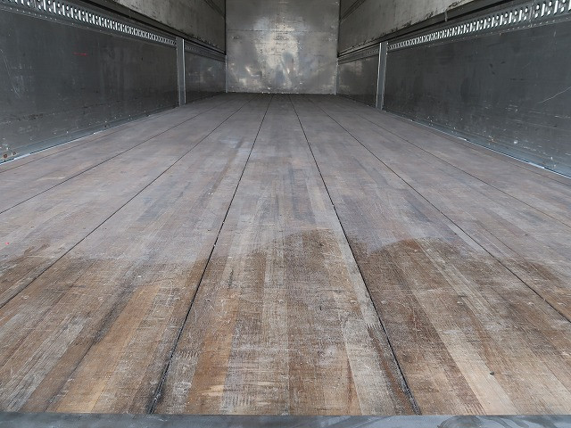 中古トラック UDトラックスアルミウィング ＃9