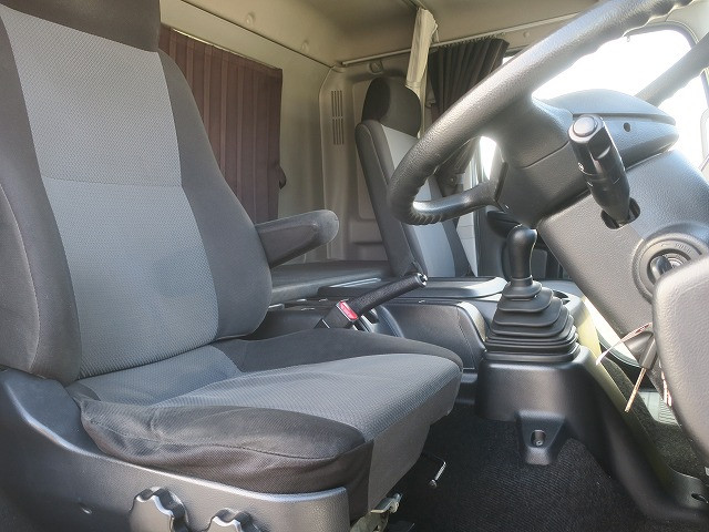 中古トラック 日野冷凍バン ＃16