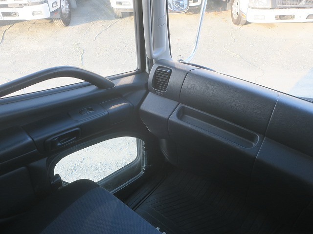 中古トラック 日野冷凍バン #17