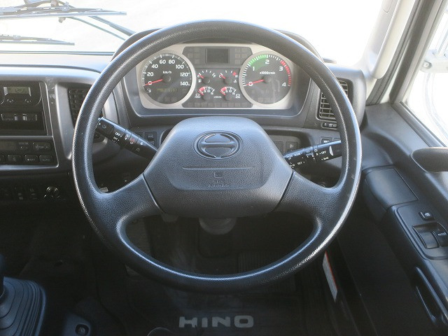 中古トラック 日野冷凍バン ＃18