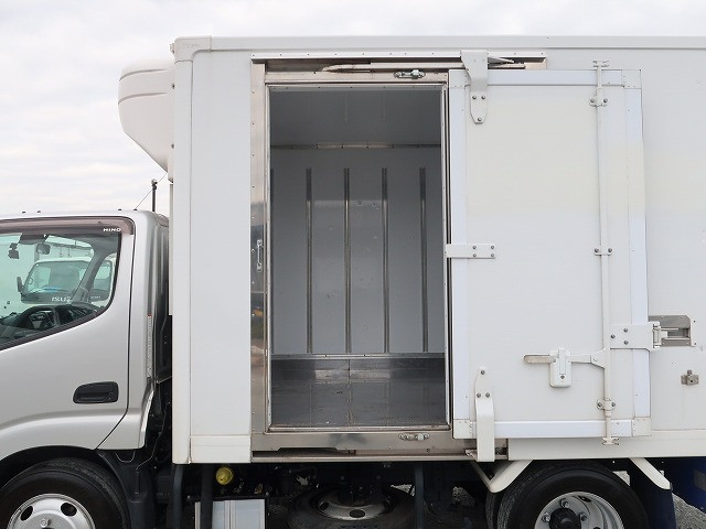 中古トラック 日野冷凍バン ＃8