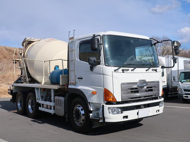 中古トラック 日野コンクリートミキサー車 ＃2