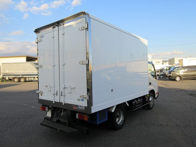 中古トラック 日野冷凍バン ＃3