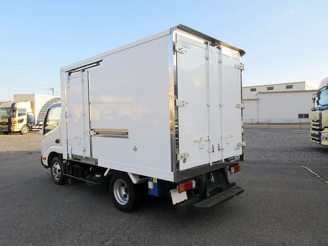 中古トラック 日野冷凍バン ＃4