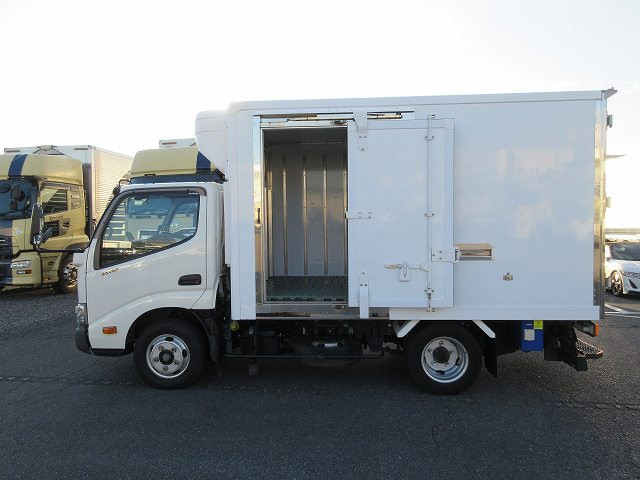 中古トラック 日野冷凍バン ＃5