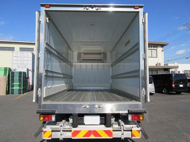 中古トラック いすゞ冷凍バン ＃5