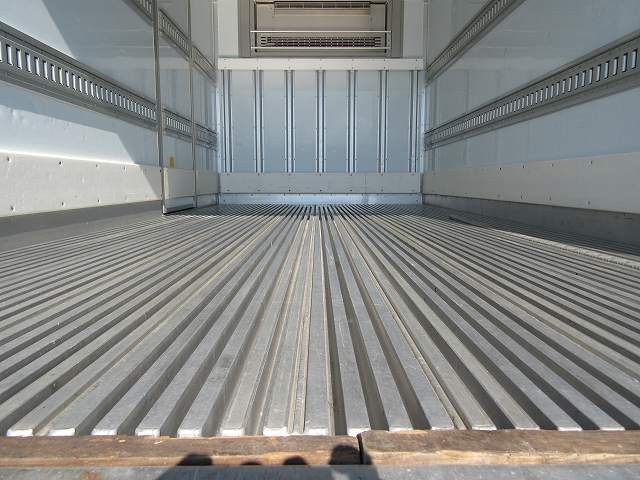 中古トラック いすゞ冷凍バン ＃6