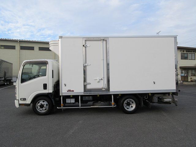 中古トラック いすゞ冷凍バン ＃8