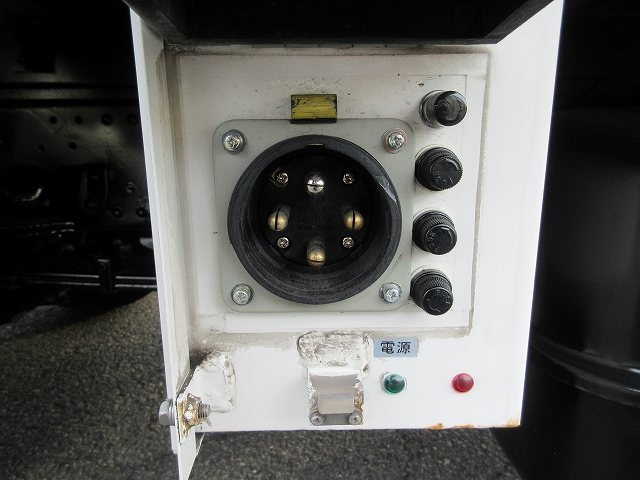 中古トラック いすゞ冷凍バン #9