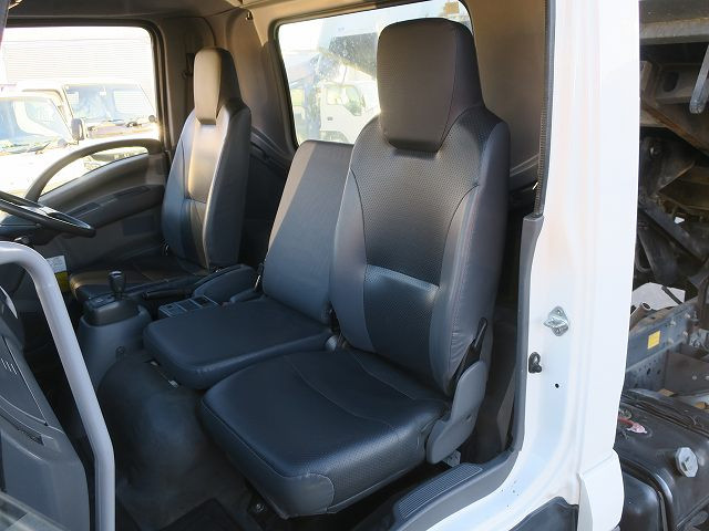 中古トラック いすゞ深ダンプ #23