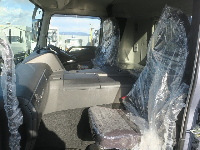 中古トラック 三菱ふそうクレーン付平ボディ #22