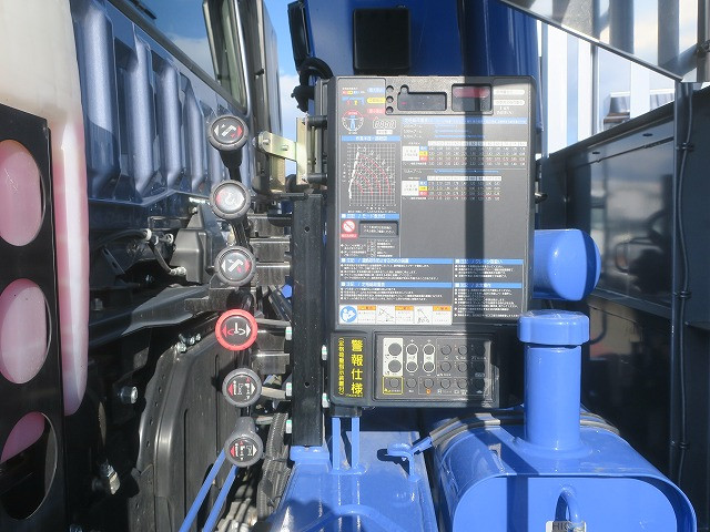 中古トラック 三菱ふそうクレーン付平ボディ #9