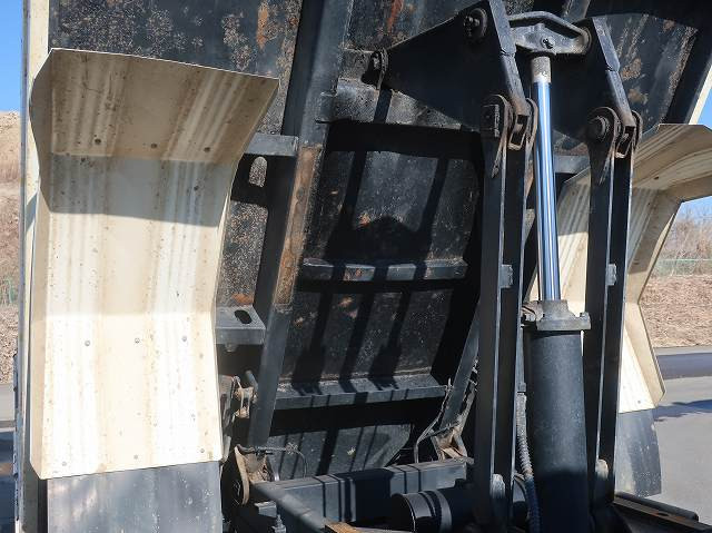 中古トラック 日野深ダンプ ＃10