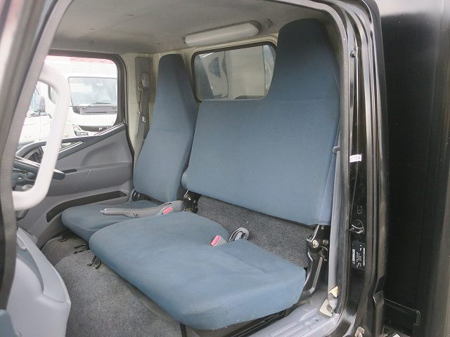 中古トラック 三菱ふそうキッチンカー ＃24