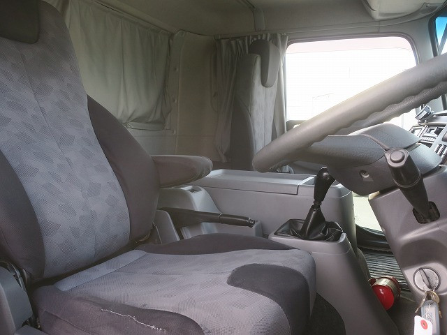 中古トラック UDトラックスアルミウィング ＃12